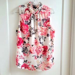 WHBM white peach pink blue grey floral sleeveless blouse size 14
